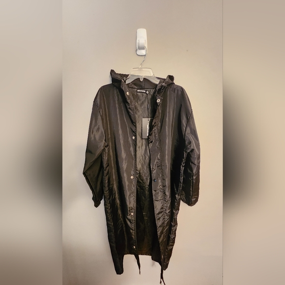 NWT PLT PrettyLittleThing Black Longline Windbreaker Size 6 - Picture 8 of 16